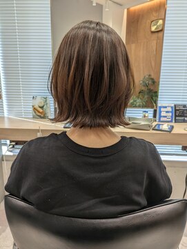 エレノア 新宿新南口(Eleanor) パツふわボブ