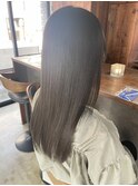 柔らかカーキベージュ