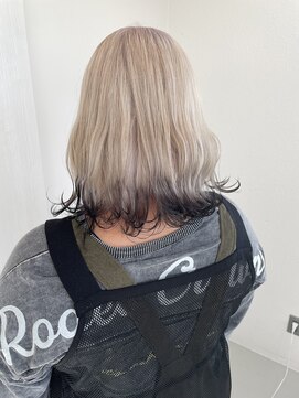 ラシク(racic) 【racic】ホワイトベージュ×ブラック裾カラー