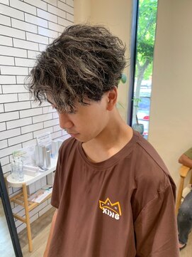 シフト(SHEEFT) ハイトーンメッシュ ツーブロックマッシュ韓国風スタイル