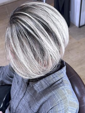 ブレイズヘアー(BLAZEhair) 【筋感抜群】脱白髪染めホワイトバレイヤージュ×ブリーチ３回