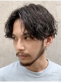 波巻きパーマメンズマッシュセンターパートツイストスパイラル