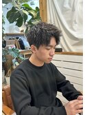 くせ毛にスパイキーパーマ