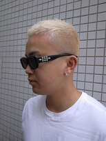 イントロバイフィーネ 渋谷(INTRO . by Fi-Ne)&nbsp;バーバーハイトーンナチュラルボウズフェード/渋谷