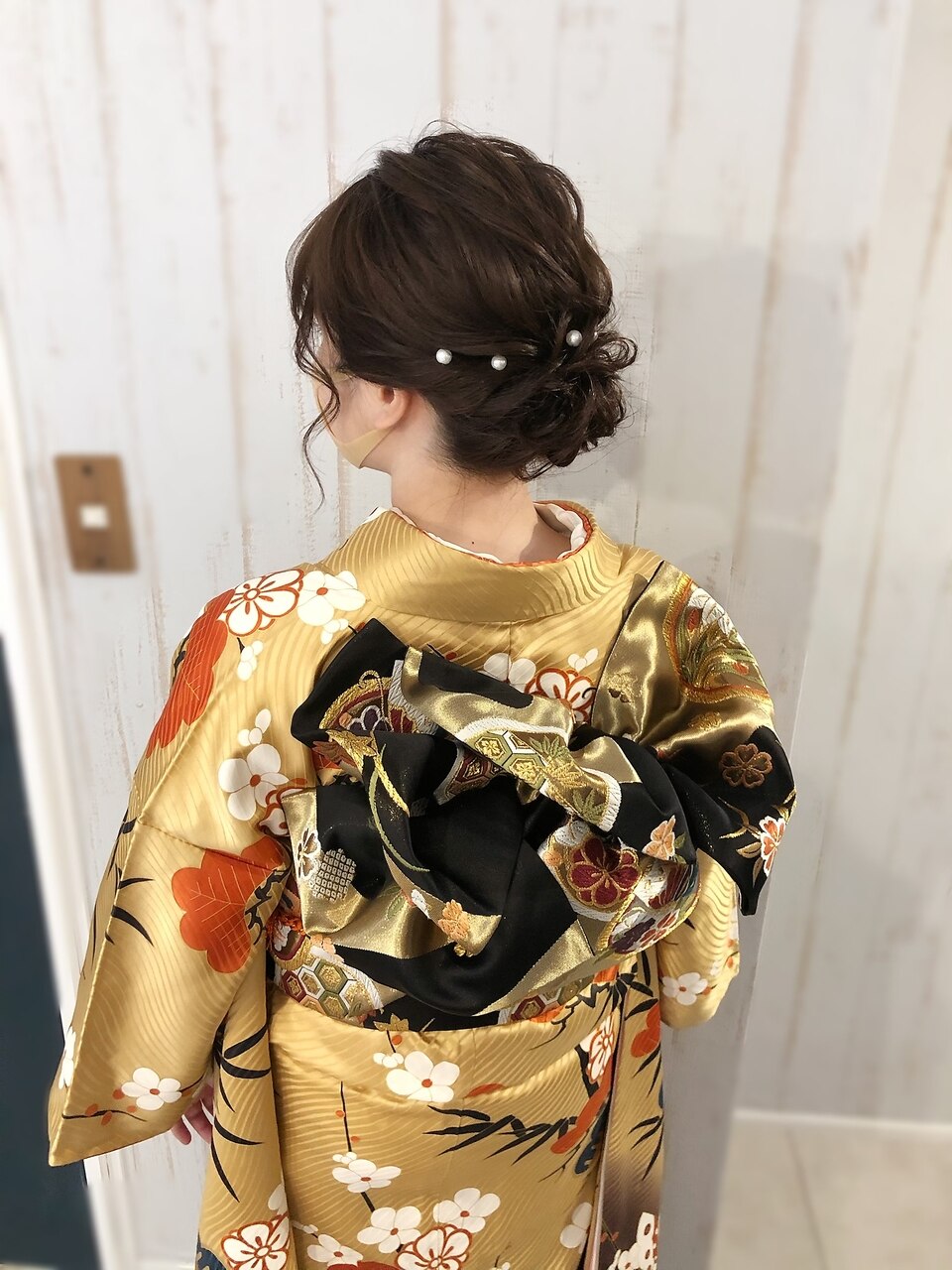 迅速な対応で商品をお届け致します 振袖5点セット 豪華刺繍の花丸文様