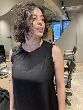 ビビト(bibito) bibito 切りっぱなしボブ　ウェーブパーマ　ネオソバージュ