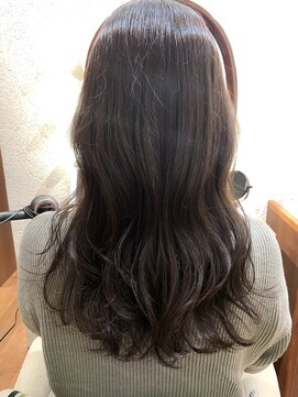 エルサフィロ キタハマ(el zafiro kitahama) 20×30×40代×似合わせカット×ミディアムレイヤー×くびれヘア