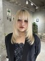 ドアホワイト(door white) 顔周りレイヤースタイルとても可愛いです!