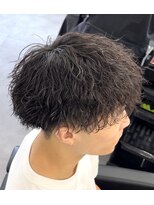 ノイセル 心斎橋(Noisyle)&nbsp;ツイストスパイラルパーマ×前下がりマッシュ×ツーブロ×無造作