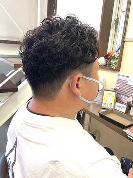 コアフィールフィス(COIFFURE fils) 【見附　今町】ジェルパーマ　アップバング似合わせ