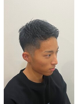 どれっしんぐ ローフェード アップバングショート