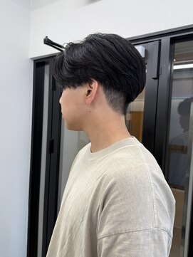 ソソ(soso) 王道刈り上げセンターパート/フェザーパーマ/横浜