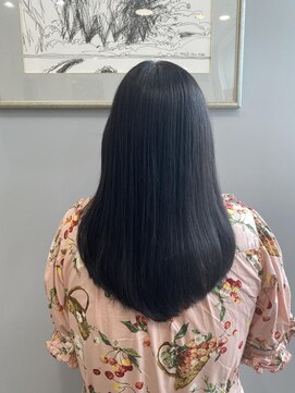 ヴィサージュクオン(VISAGE Quon) 艶感あふれるナチュラルストレートロング