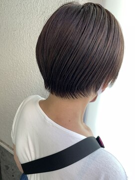 ショートボブ