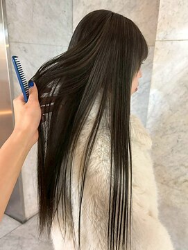 リアン(Lien) 透明感ダークグレージュ/ストレート/レイヤーカット