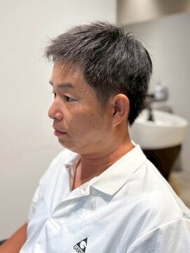 エムエイチザバーバー 本町(MH THE BARBER) 大人の白髪活かしショート【北浜・淀屋橋】