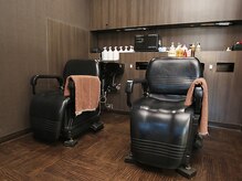 ジュニア HAIR FACTORY Juniorの雰囲気（程良い照明のシャンプー台。リラックスして施術を受けられます♪）