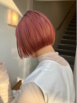 イロ(ilo created by grace) ミニボブ/コンパクトボブ/ブリーチカラー