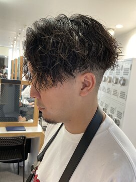 フィフス 渋谷(fifth) センターパートツイストスパイラルパーマツイストパーママッシュ