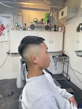 メリケンバーバーショップ フクオカ(MERICAN BARBERSHOP FUK) スキンフェード