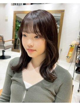 アドア 横浜(ADORE) くびれミディアムレイヤー　ラベンダーグレージュ