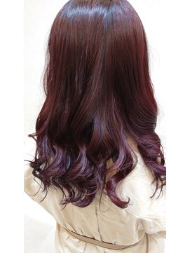 ガレリアエレガンテ 尾張旭店(GALLARIA Elegante) 大人ガーリーなチェリーレッド