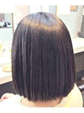 エノモト(ENOMOTO) ダークグレージュ美シルエット横顔美人ツヤ髪ボブスタイル