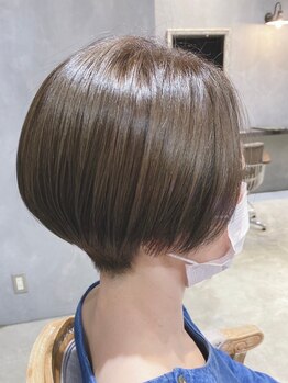 アルコ(Arco)の写真/白髪染め/グレイカラーで透明感がでる髪に優しいカラーを使用◎白髪を生かした白髪ぼかしハイライトが人気