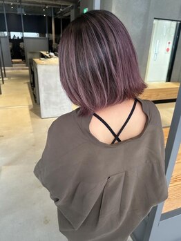 ツールズ 立川(TooLs)の写真/お洒落好きさん必見！お客様のファッションスタイルにあわせたカラー提案や「なりたい」理想像をサポート。