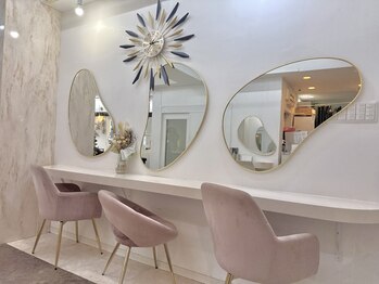 Lovis 大宮 艶髪/ブリーチ/ダブルカラー【ラビス】