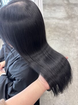 アリュウル 表参道 青山(Allure) ブルーブラック/ブルージュ/艶カラー 佐藤