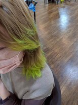 ヘアメイクボッカ(hair make Bokka)&nbsp;ライムグリーン×インナーカラー