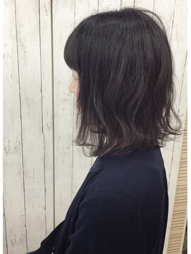 プレッティ フォー ヘア(PRETTY FOR HAIR) シンプルなAラインロングボブ