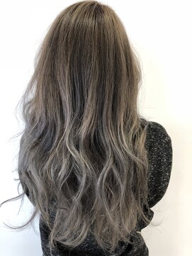 ブランシェ JR勝川駅前店 ☆ハイトーン×シルバーグラデーション