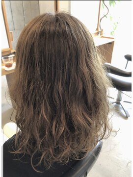 アルベリーヘアーアンドスパ 掛川中央店(ALBELY hair&spa) ふわっとパーマスタイル