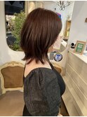 暗めピンクブラウンウルフボブくびれヘア韓国風顔周り小顔カット