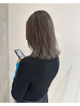 ヨーク(YOKE) YOKE レイヤーボブ結べる切りっぱなしボブアッシュグレージュ