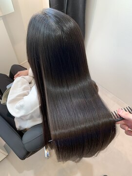 エミュスト(Emuest) 【松葉】髪質改善/髪質改善ストレート/髪質改善トリートメント