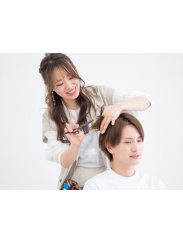 【メンズカット&炭酸SPA\4400】印象を大きく左右する顔周りカットはChocolatの頼れる女性Stylistにお任せ♪