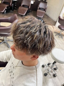 ビューティークラブジェイ アルパーク前店(Beauty club.J) ツイストスパイラル、ハイライト