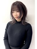 ミディアムレイヤー 外ハネレイヤー 抜け感 透明感カラー