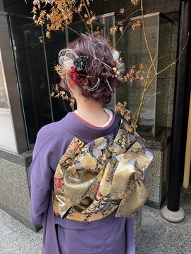 プーペ(pupe) ふわふわシニヨン