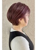頭の形が綺麗に見える艶髪ショート