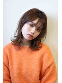 大人かわいいアッシュブラウンソフトウルフハイレイヤー＿20代