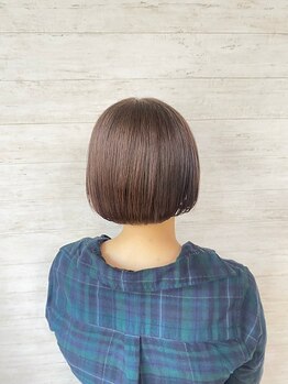 リア(li'a)の写真/【大人女性のグレイカラーはお任せ！】気になる白髪もしっかりカバー◎ダメージレスで艶のある仕上がりに＊