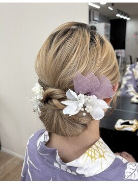 エルディ 大宮(eldy) ちょいルーズシニヨン