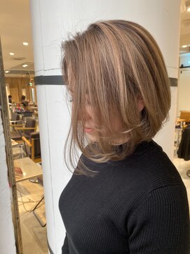 ウェーリング(Welring) 前下がりボブ