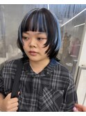 顔まわりカットレイヤーカットポイントブリーチブルーカラー