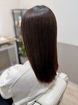 レヴ(Rev)&nbsp;黒髪ストレートロングレイヤーミディアム髪質改善ストレートヘア