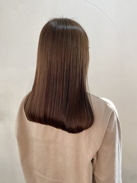 ヘアーアンドメイクアップモパ 艶髪